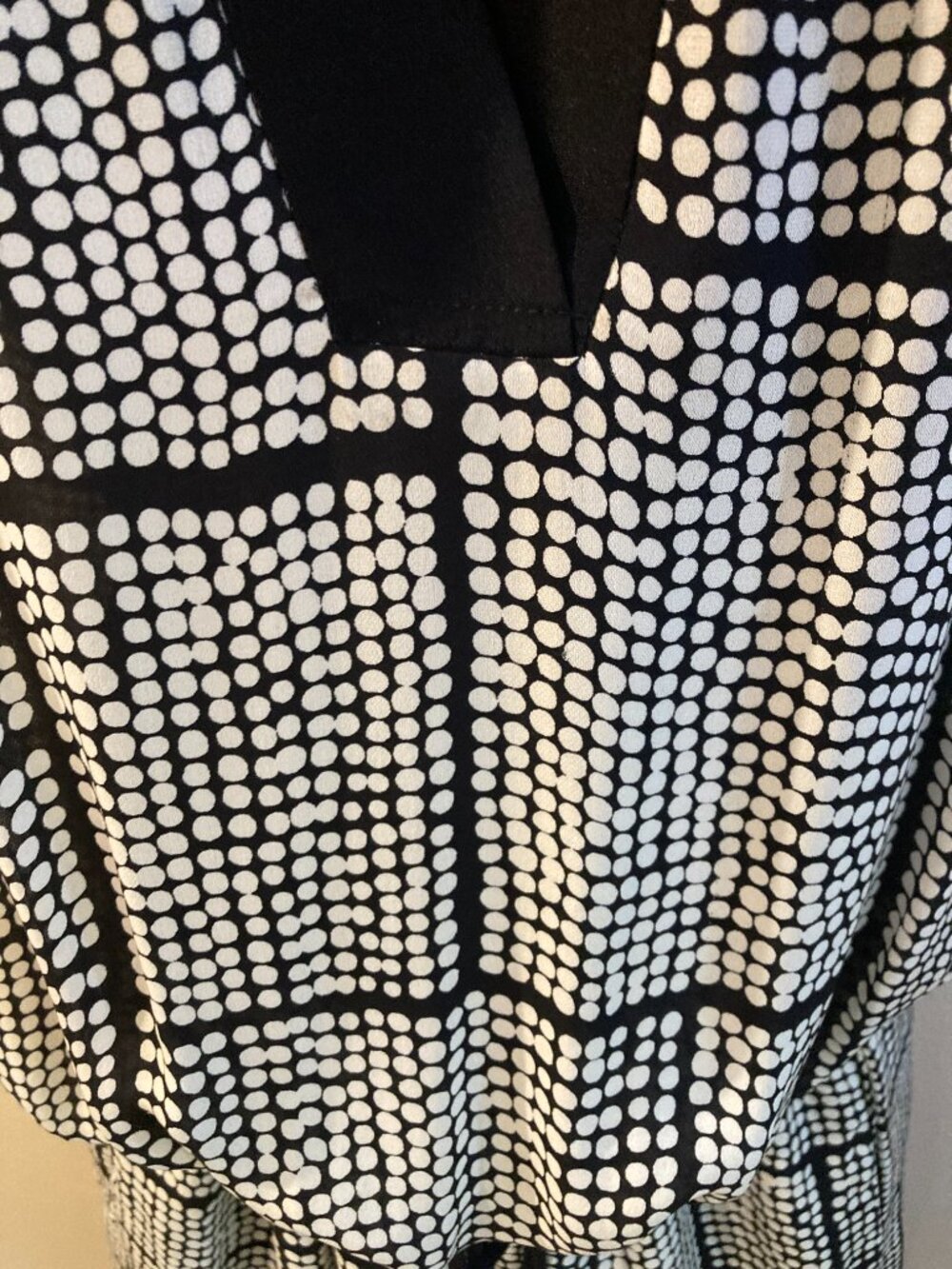 Vince Silk V Neck Blouson Drawstring Waist Dress Size Small - Picture 3 of 9